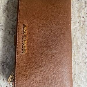 Michael Kors Tan Wallet with Gold Logo